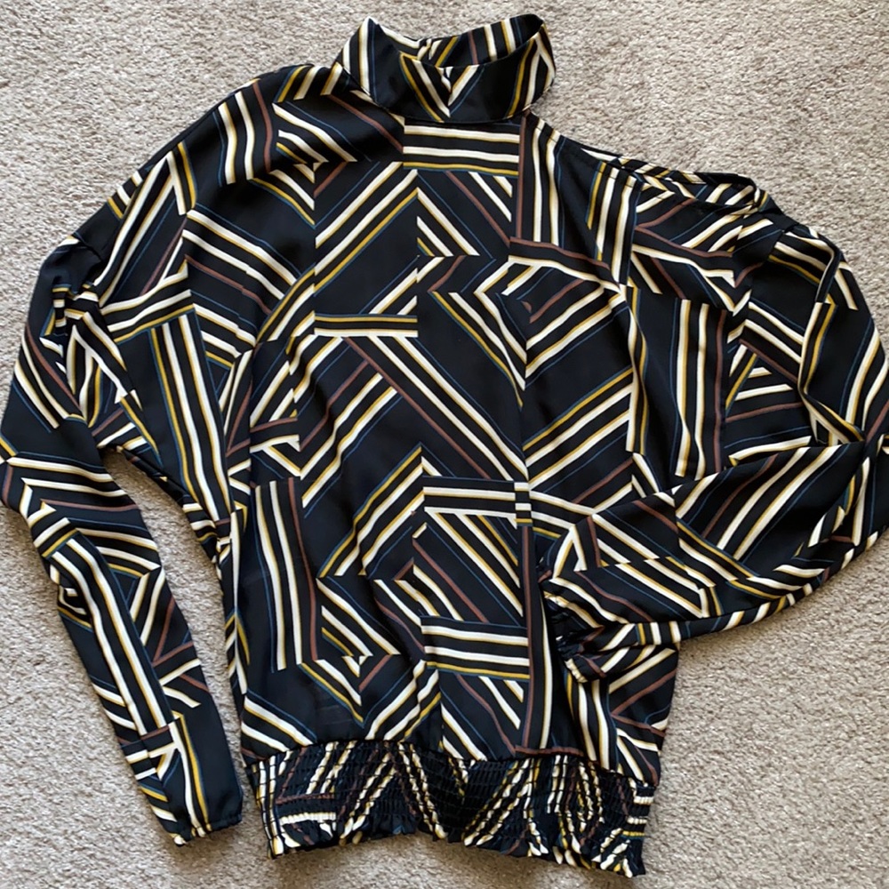 XS Allison Joy cold shoulder blouse